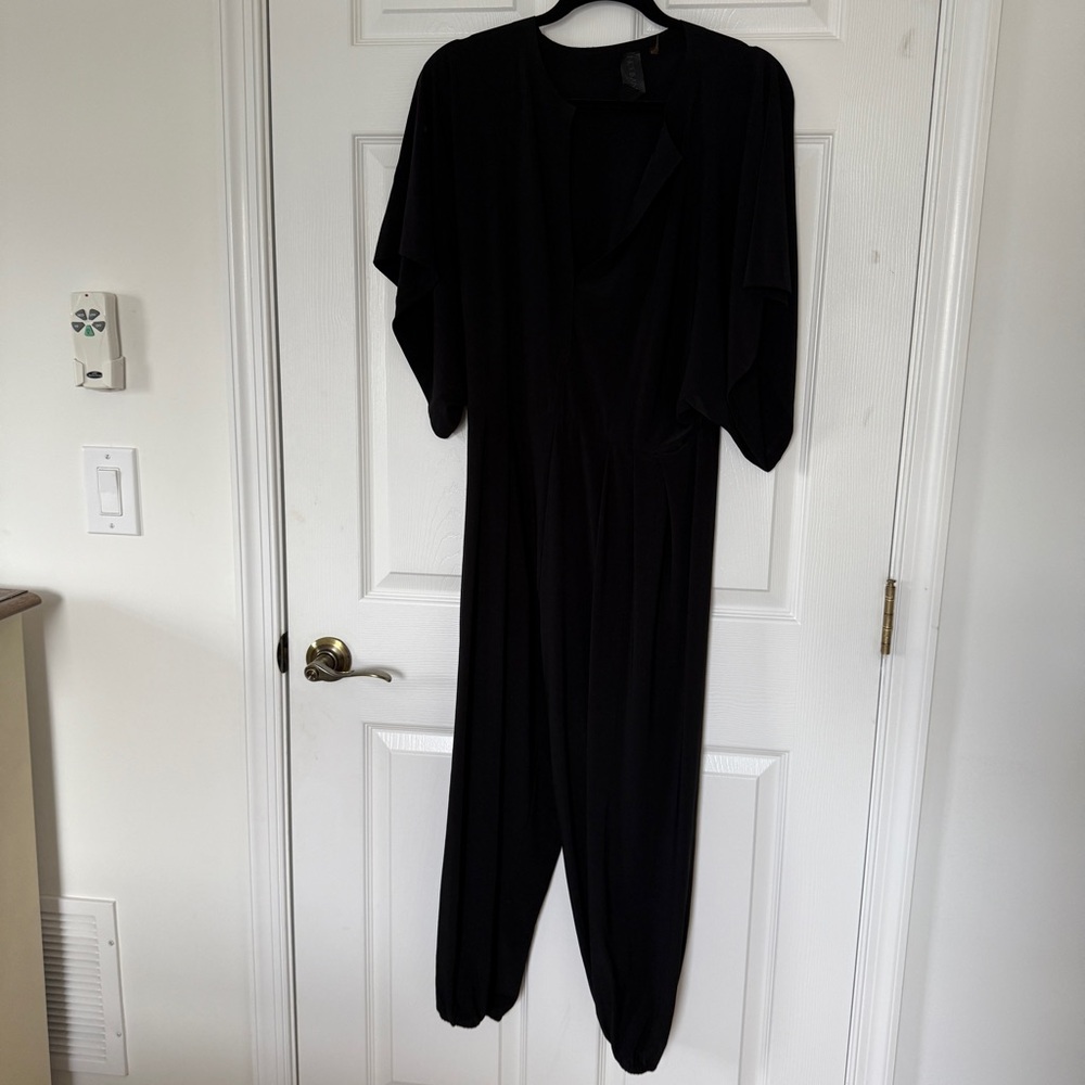 Norma Kamali black jumpsuit medium - Picture 4 of 9